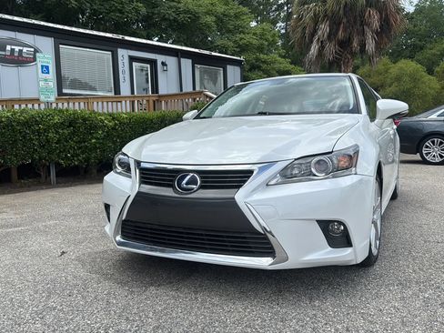 Used 2016 Lexus CT 200h FWD image 3