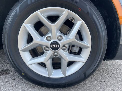 Used 2022 Kia Soul LX w/ Technology Package image 9