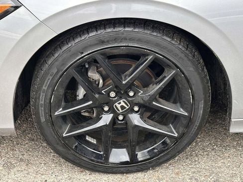 Used 2023 Honda Civic Sport image 15