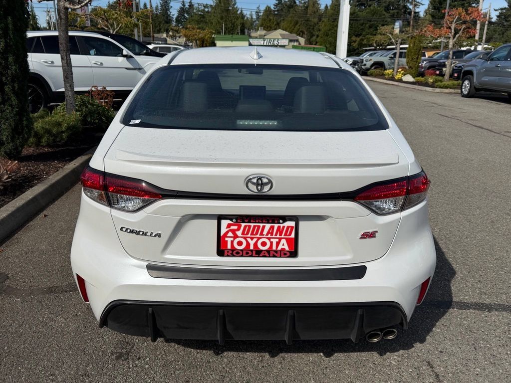 Certified 2025 Toyota Corolla SE w/ SE Premium Package FWD image 8