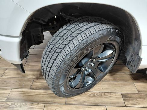 Used 2023 RAM 1500 Big Horn AWD/4WD image 31