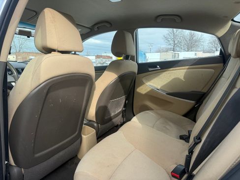 Used 2012 Hyundai Accent GLS w/ Comfort Pkg 2 image 12