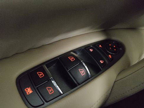 Used 2019 Nissan Armada SL w/ Premium Package image 27