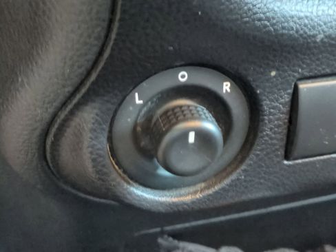Used 2013 Jeep Wrangler Unlimited Sport AWD/4WD image 29
