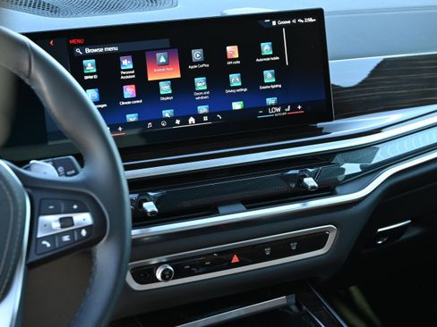 Certified 2025 BMW X5 xDrive40i w/ Premium Package image 22