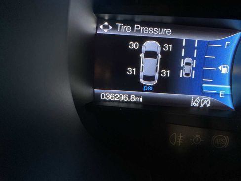 Used 2019 Ford Edge Titanium w/ Cold Weather Package image 18