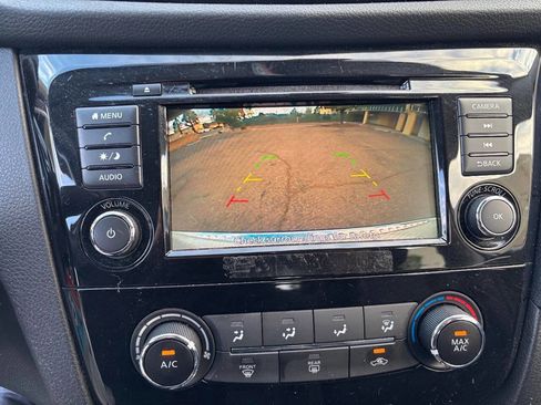 Used 2020 Nissan Rogue S AWD/4WD image 23