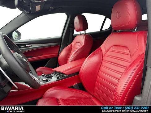 Used 2018 Alfa Romeo Stelvio Ti Sport image 10