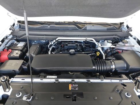 Used 2026 Chevrolet Colorado ZR2 w/ Technology Package image 30