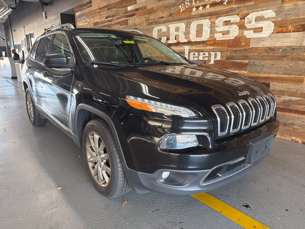 Used 2018 Jeep Cherokee Limited AWD/4WD image 14