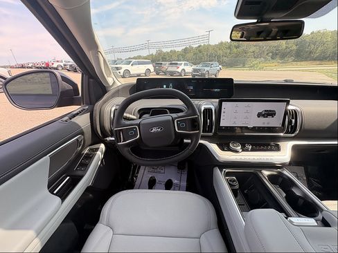 New 2027 Ford Expedition Max Platinum AWD/4WD image 23