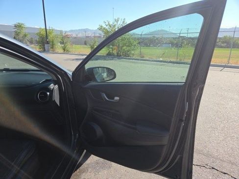Used 2021 Hyundai Kona Ultimate AWD/4WD image 19