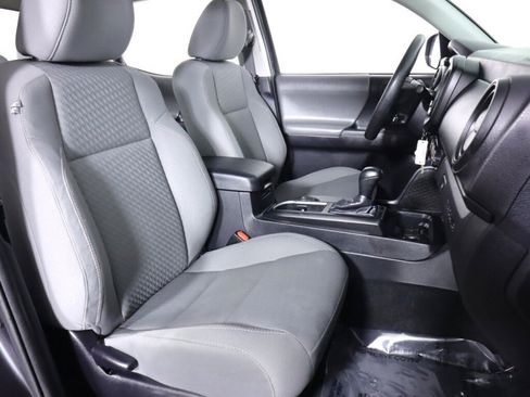 Used 2020 Toyota Tacoma SR image 38