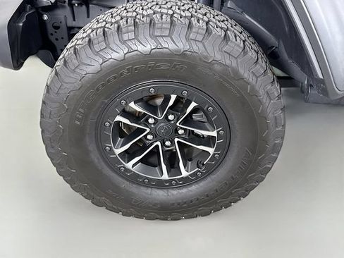 Used 2025 Jeep Wrangler Unlimited Sport AWD/4WD image 27