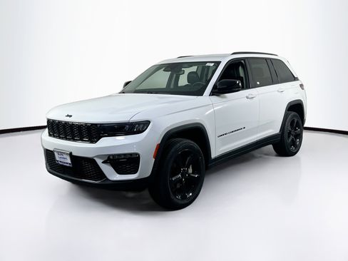 Used 2023 Jeep Grand Cherokee Limited w/ Black Appearance Package image 1