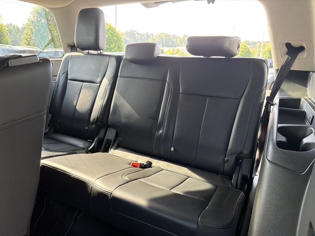 Used 2024 Ford Expedition XLT AWD/4WD image 14