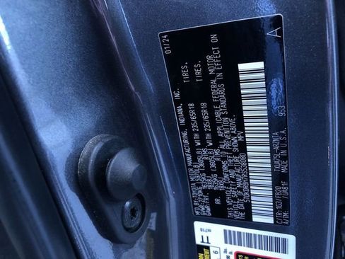 Certified 2024 Toyota Highlander LE AWD/4WD image 33