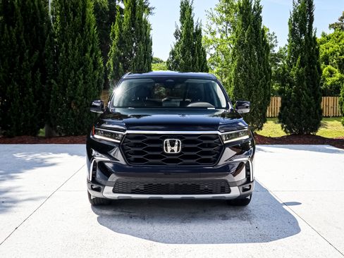 Used 2025 Honda Pilot EX-L image 3