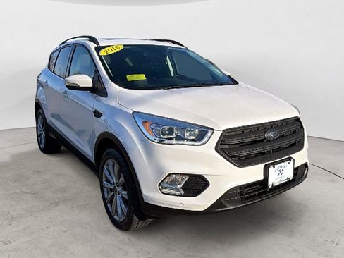 Used 2018 Ford Escape Titanium image 1