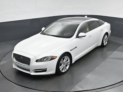 Used 2016 Jaguar XJ L Portfolio AWD/4WD image 63