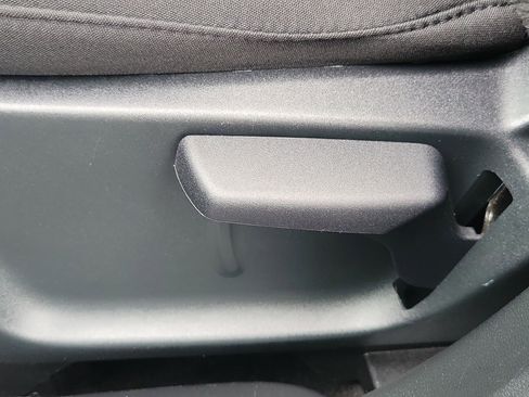 Used 2025 Ford Escape Active image 19