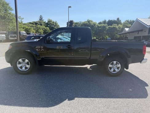 Used 2012 Nissan Frontier SV w/ SV Premium Utility Pkg AWD/4WD image 2