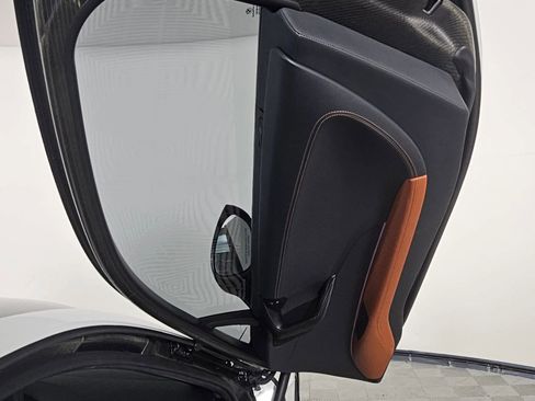 Used 2019 BMW i8 Coupe image 18