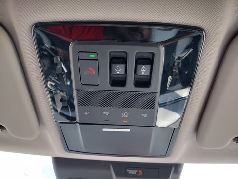 New 2025 Mitsubishi Outlander SE image 23