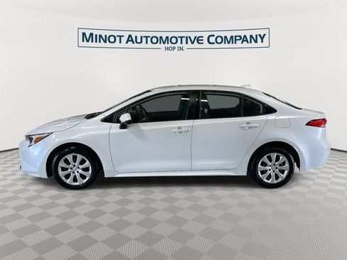 Used 2024 Toyota Corolla LE FWD image 5