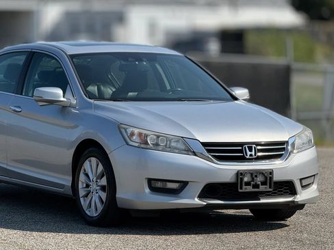 Used 2015 Honda Accord Touring image 15