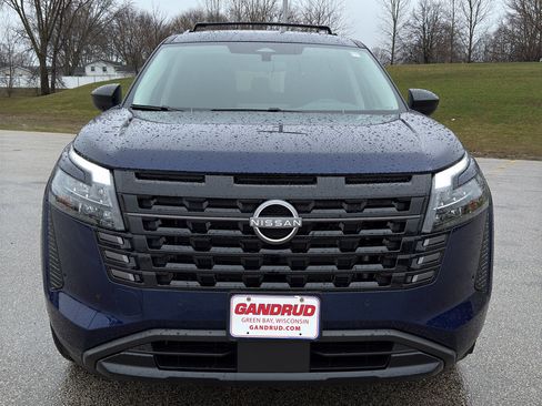 New 2026 Nissan Pathfinder SV image 3