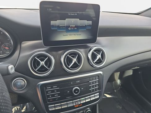 Used 2019 Mercedes-Benz GLA 250 4MATIC image 20