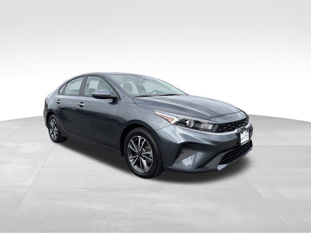 Certified 2024 Kia Forte LXS FWD image 4