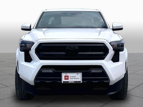 Used 2026 Toyota Tacoma SR5 AWD/4WD image 4