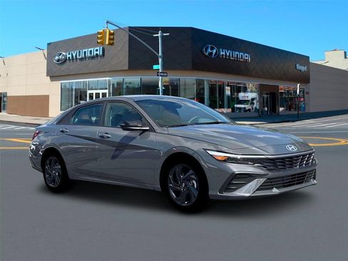 New 2026 Hyundai Elantra Sport FWD image 10