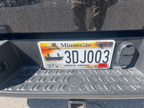 Used 2023 Nissan Titan PRO-4X w/ Pro-4x Convenience Package image 5