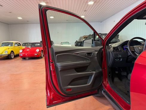 Used 2023 Honda Passport EX-L image 15