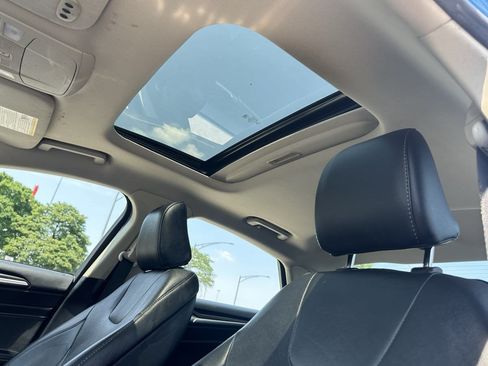 Used 2020 Ford Fusion Titanium AWD/4WD image 22