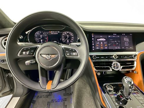 Certified 2024 Bentley Flying Spur W12 image 13
