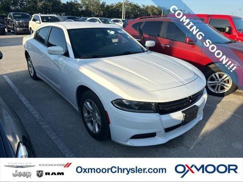 Certified 2022 Dodge Charger SXT RWD image 1