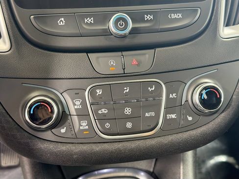 Used 2023 Chevrolet Malibu LT FWD image 16