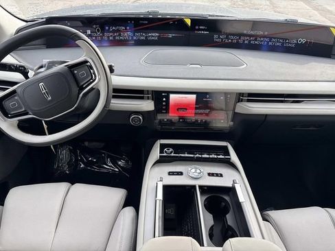 New 2026 Lincoln Navigator L Reserve image 16