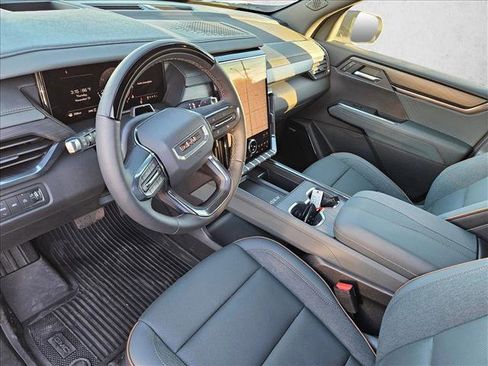 Used 2026 GMC Acadia AT4 w/ Super Cruise Package image 3