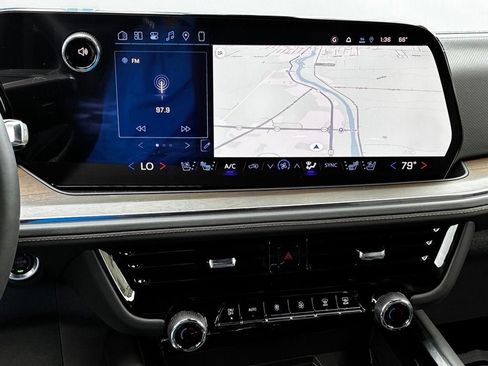 New 2026 Chevrolet Suburban High Country AWD/4WD image 17