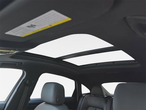 Used 2024 Audi Q8 e-tron Premium Plus image 28