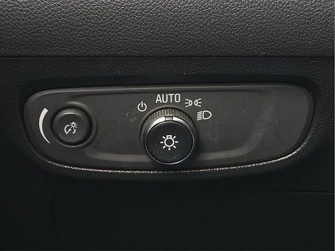 Used 2024 Buick Encore GX Sport Touring image 16