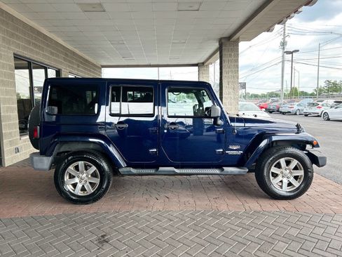 Used 2013 Jeep Wrangler Unlimited Sahara w/ Max Tow Pkg AWD/4WD image 20