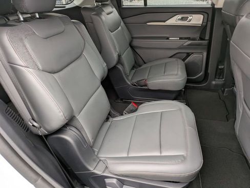 New 2026 Ford Explorer Active w/ Active Comfort Package image 34