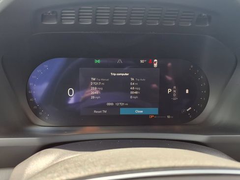 Certified 2025 Volvo XC90 B5 Core AWD/4WD image 34