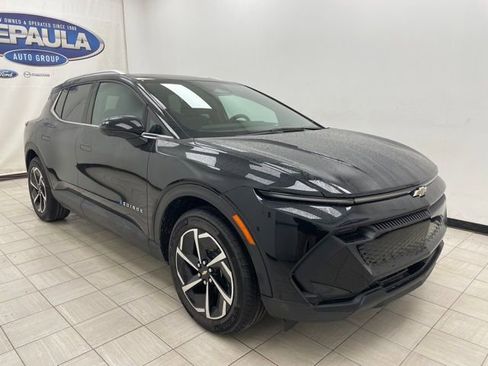 New 2026 Chevrolet Equinox EV LT image 1